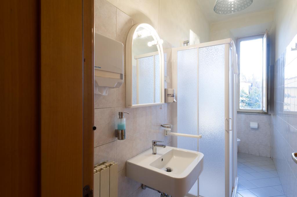 Hotel Moderno Pisa Exteriör bild