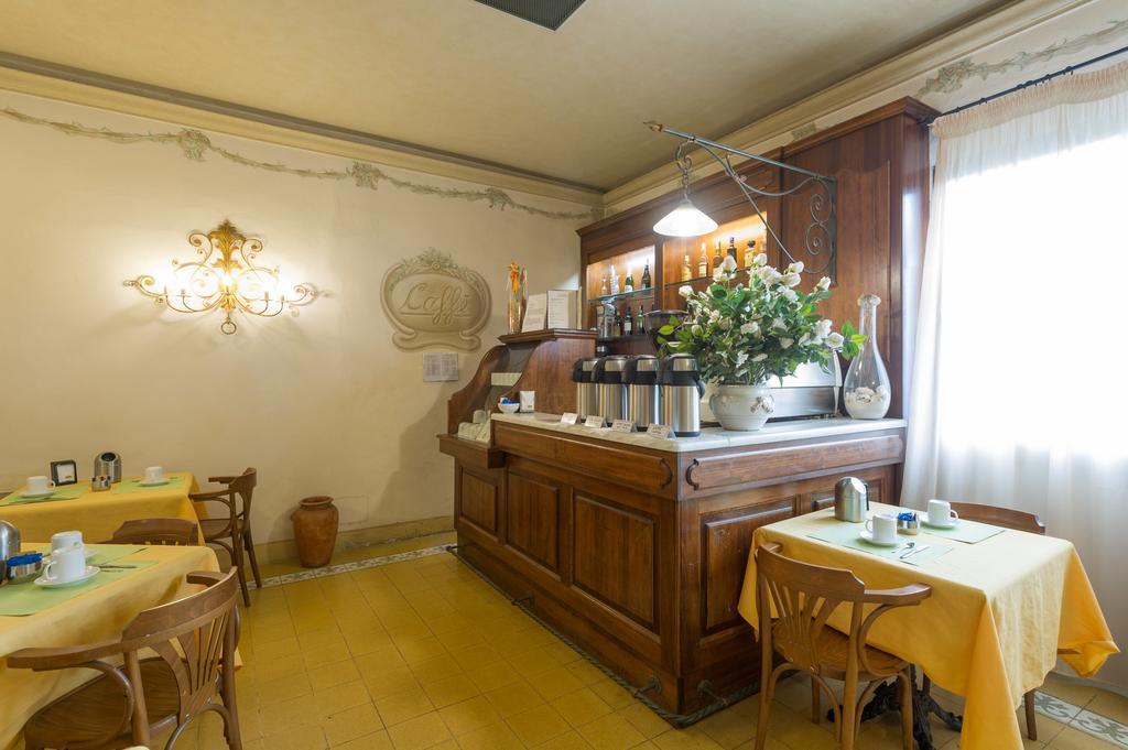 Hotel Moderno Pisa Exteriör bild