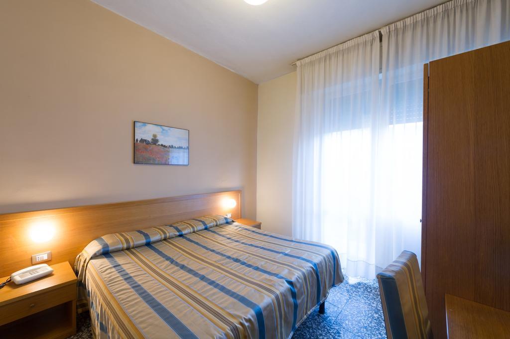 Hotel Moderno Pisa Exteriör bild