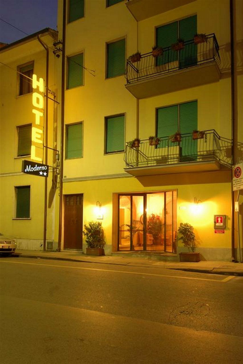 Hotel Moderno Pisa Exteriör bild