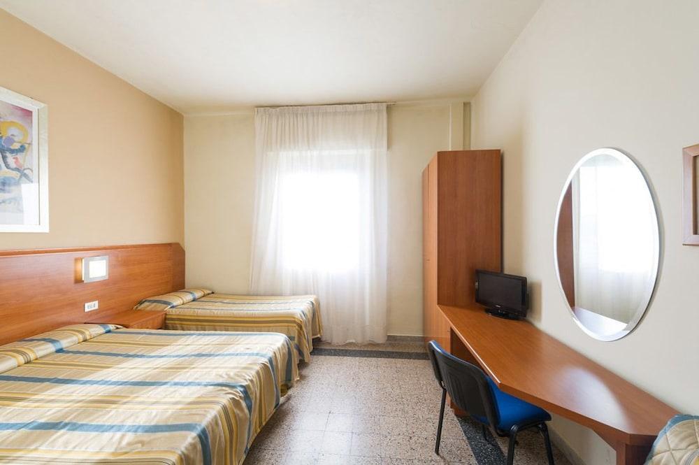 Hotel Moderno Pisa Exteriör bild