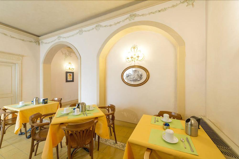 Hotel Moderno Pisa Exteriör bild